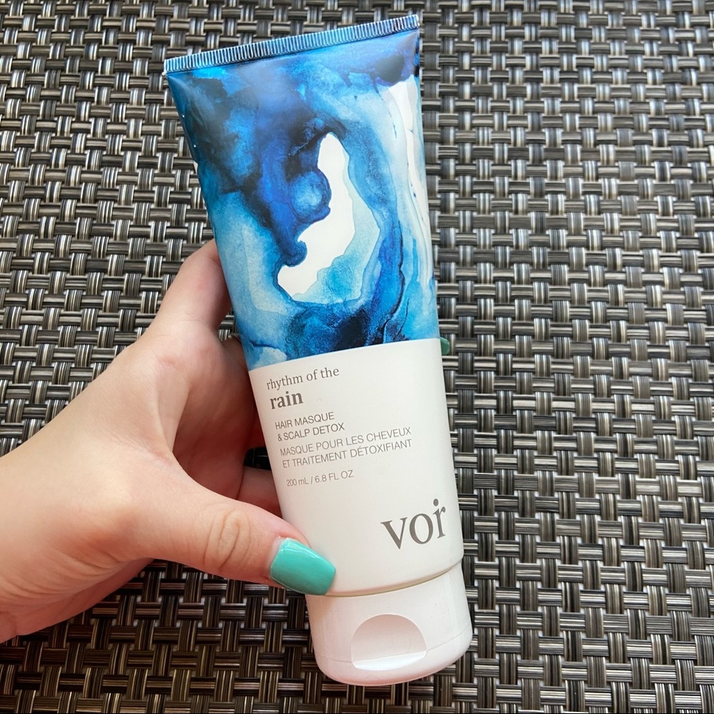 Voir rhythm of the rain: hair mask and scalp detox
